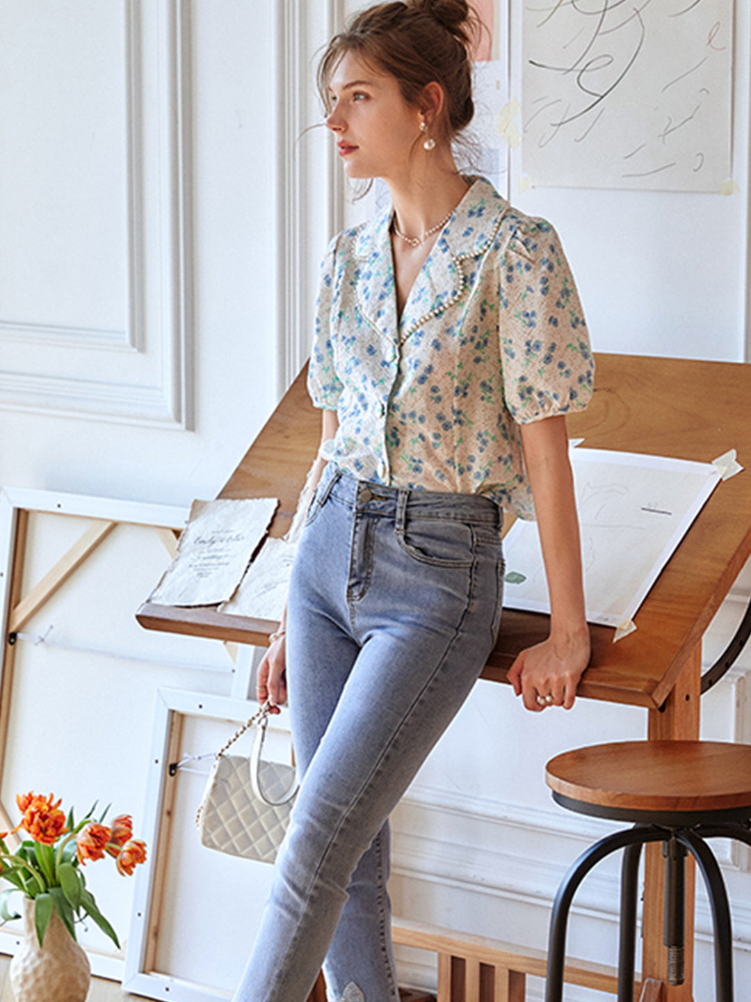 Effortlessly Elegant Top with a Timeless Design