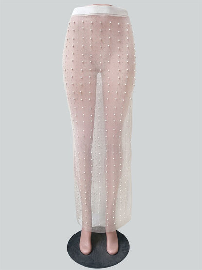 Well Tailored Garment with a Graceful Silhouette