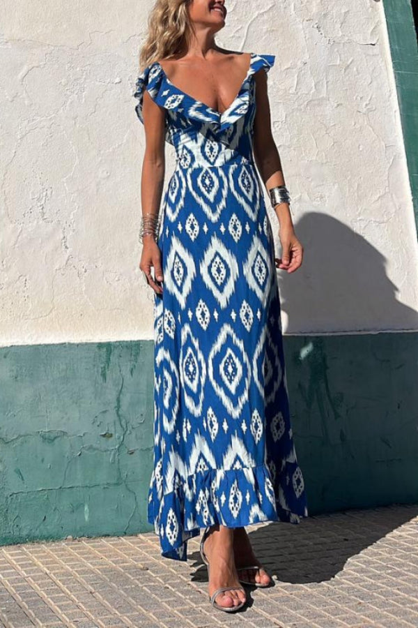 Beautifully Finished Dress in a Timeless Design