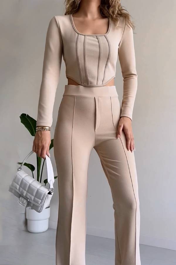 Well Tailored Garment with a Graceful Silhouette