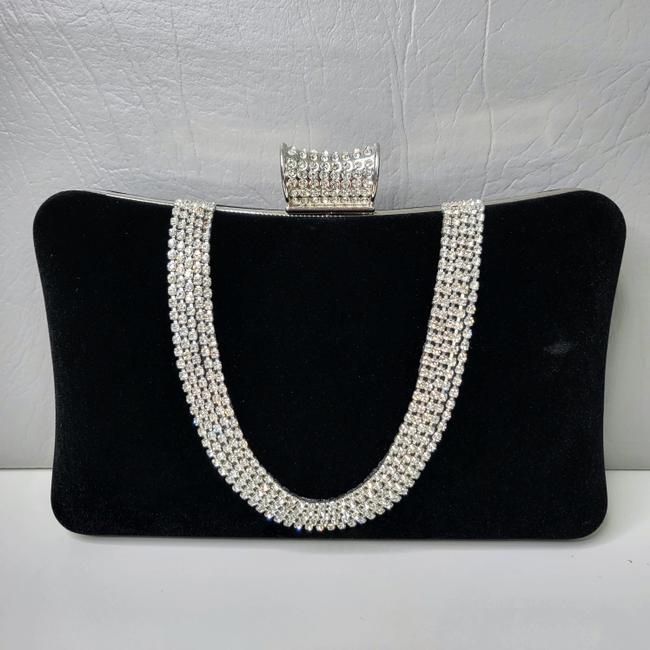 Beautifully Balanced Bag with Timeless Character