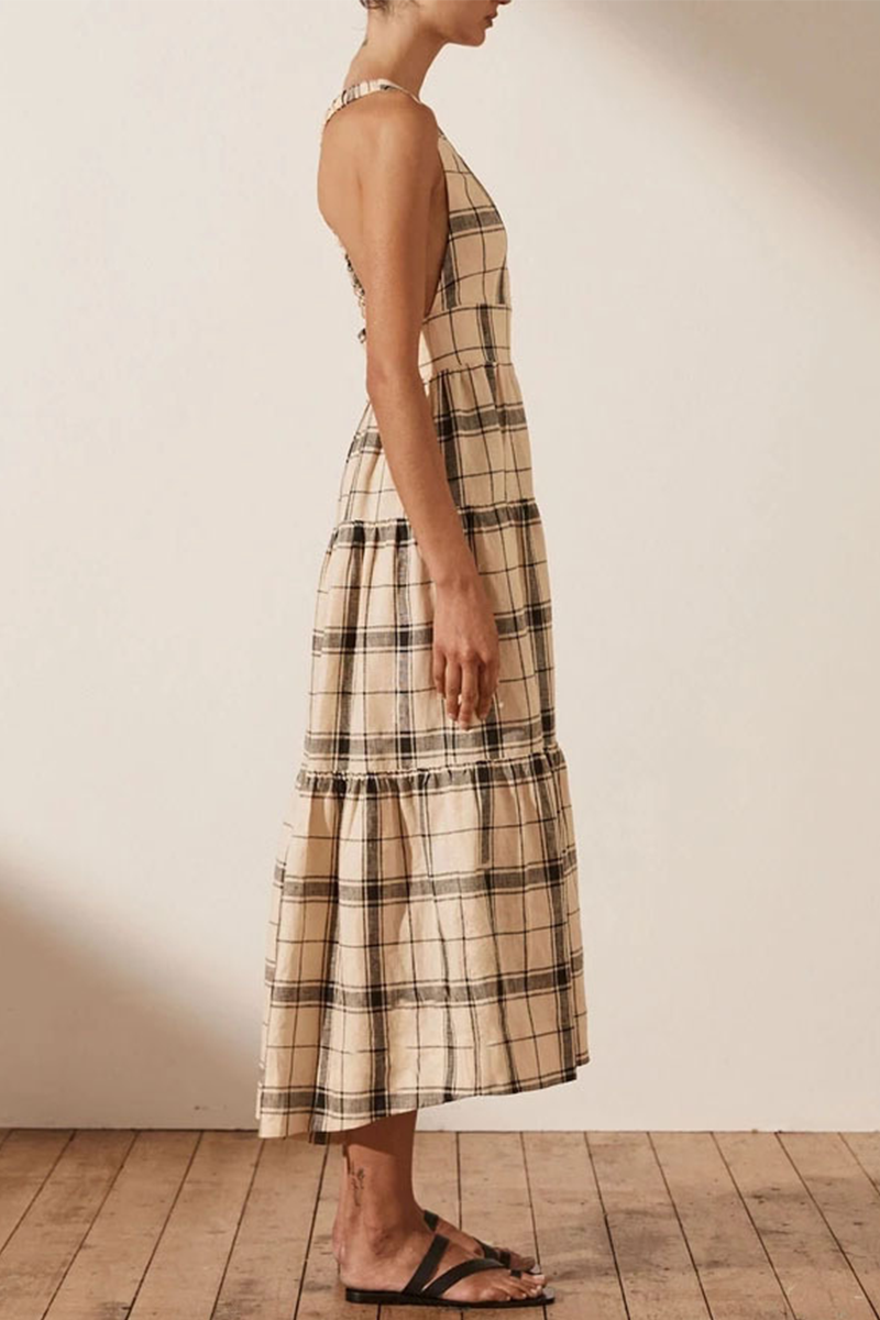Classic Vintage Dress with a Flattering Fit