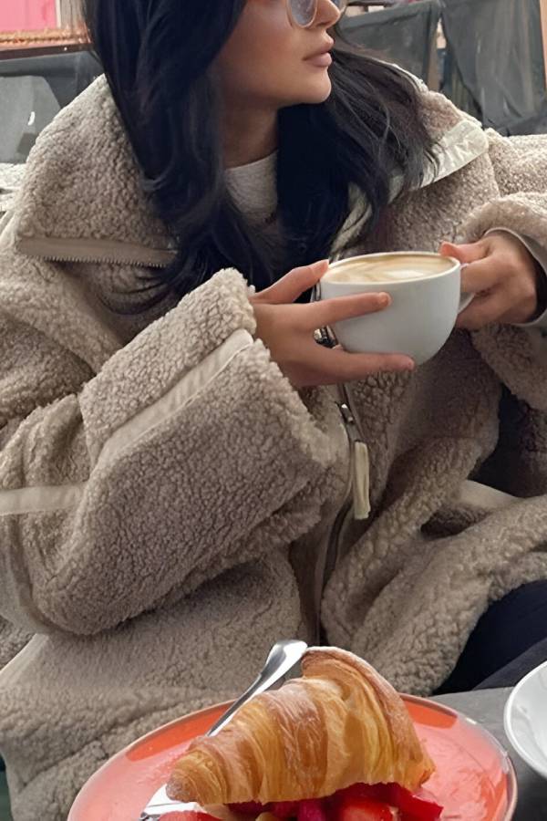 Elegantly Styled Jacket for Everyday Wear