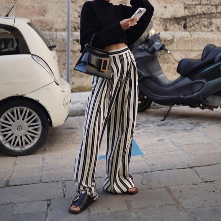 Classic Vintage Pants with a Flattering Fit