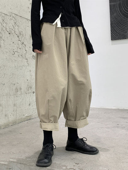 Effortlessly Elegant Trousers with a Timeless Design