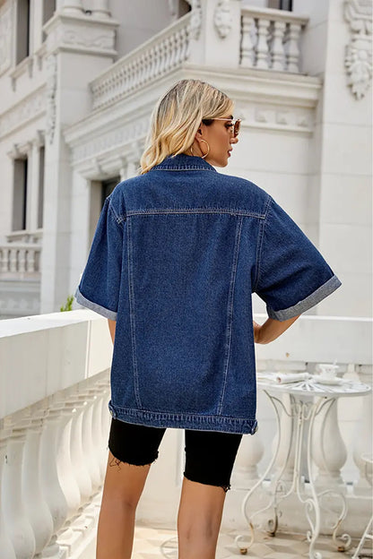 Well Tailored Jacket with a Graceful Silhouette