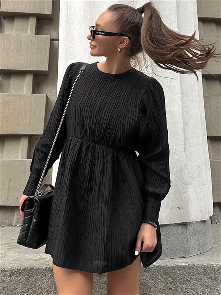 Gracefully Styled Dress for Any Occasion