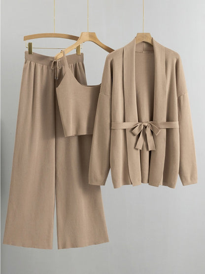 Polished Trousers with an Effortless Classic Look