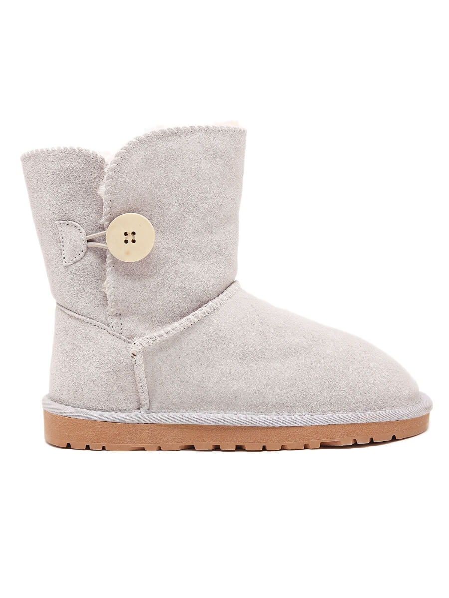 Polished Boots with an Effortless Classic Look