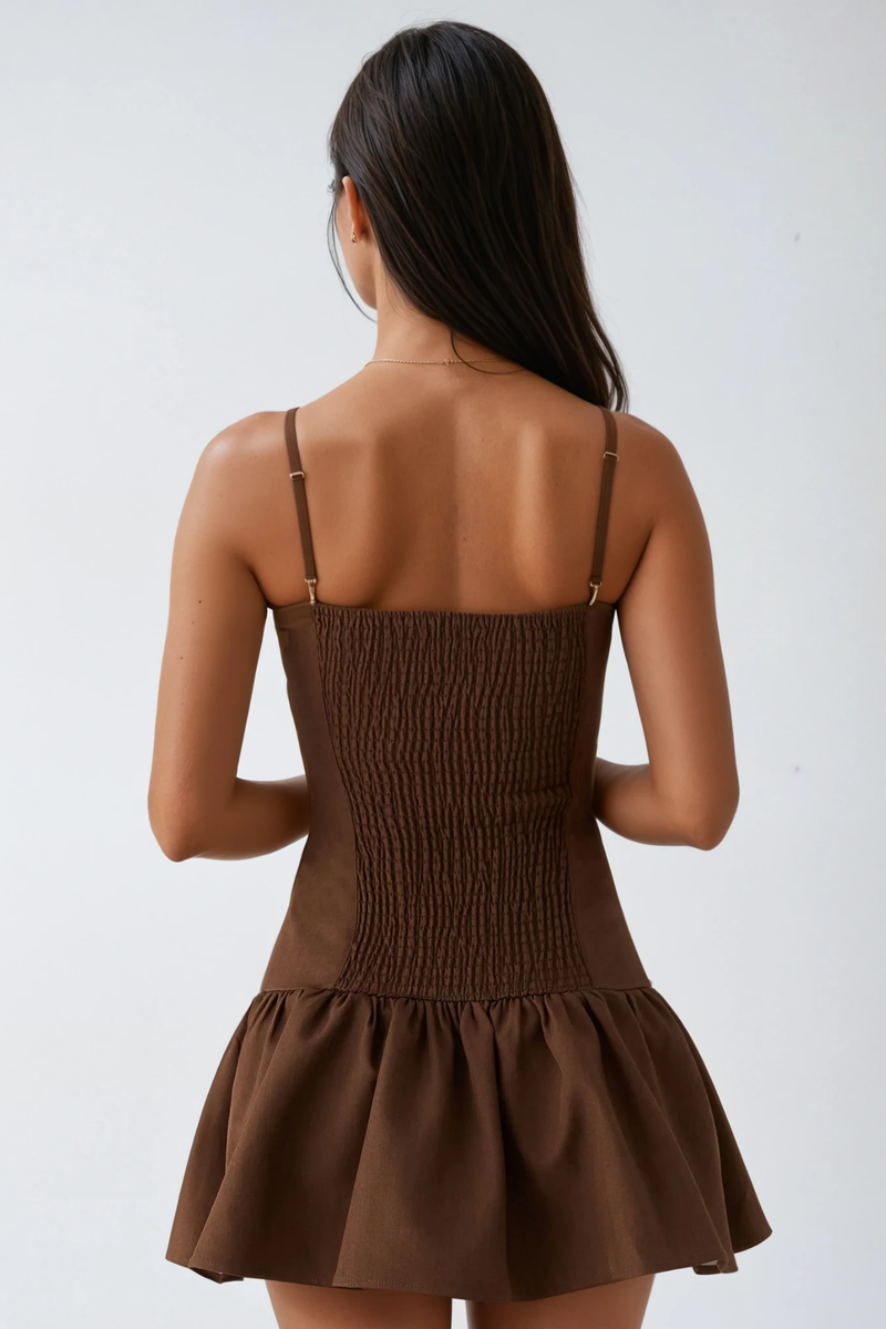 Beautifully Finished Dress in a Timeless Design
