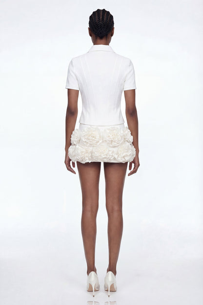 Well Tailored Garment with a Graceful Silhouette
