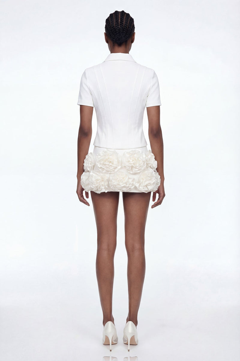 Gracefully Styled Garment for Any Occasion