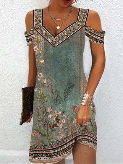 Classic Vintage Dress with a Flattering Fit