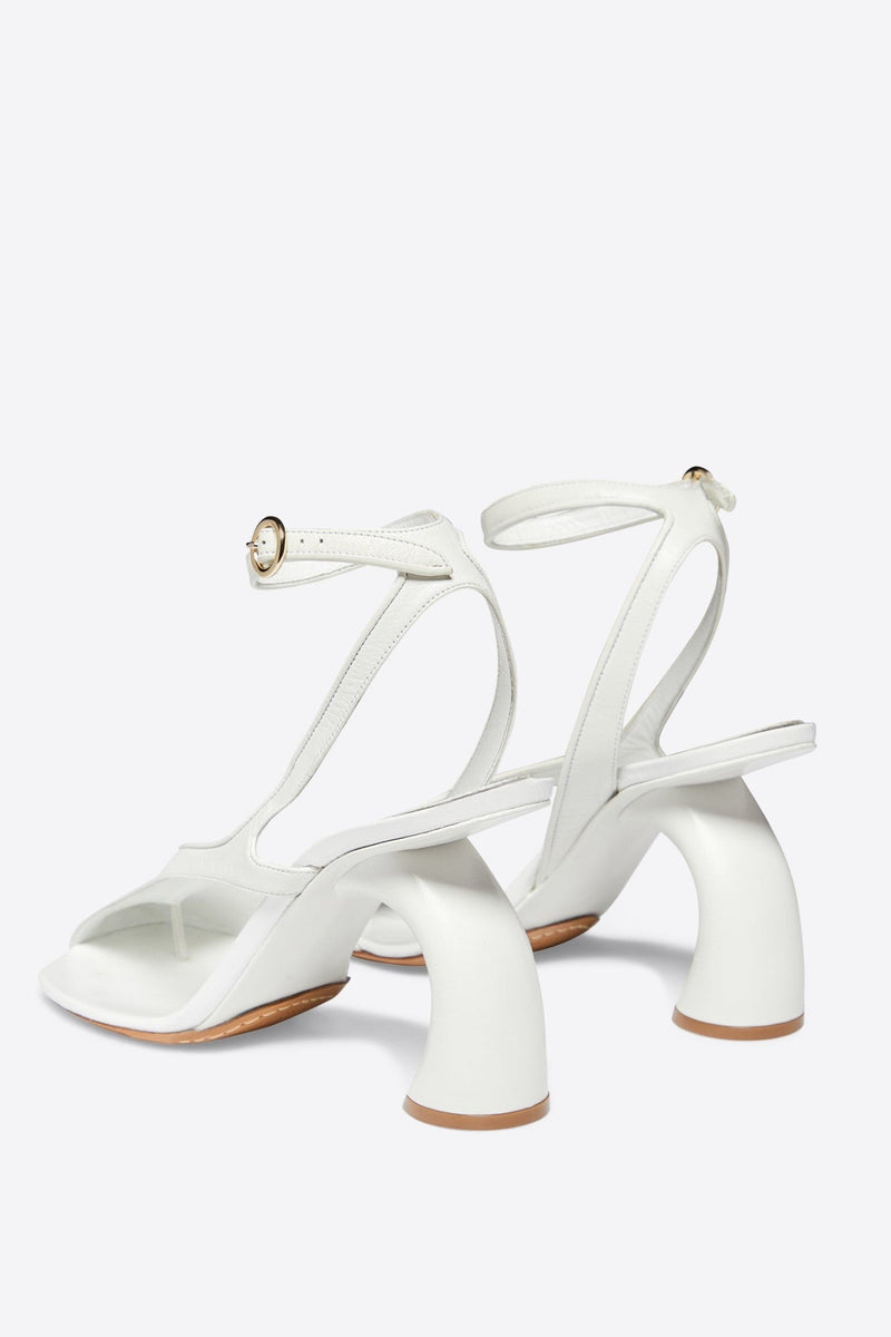 Classic Vintage Sandals with a Flattering Fit