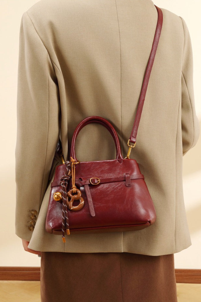 Beautifully Finished Bag in a Timeless Design