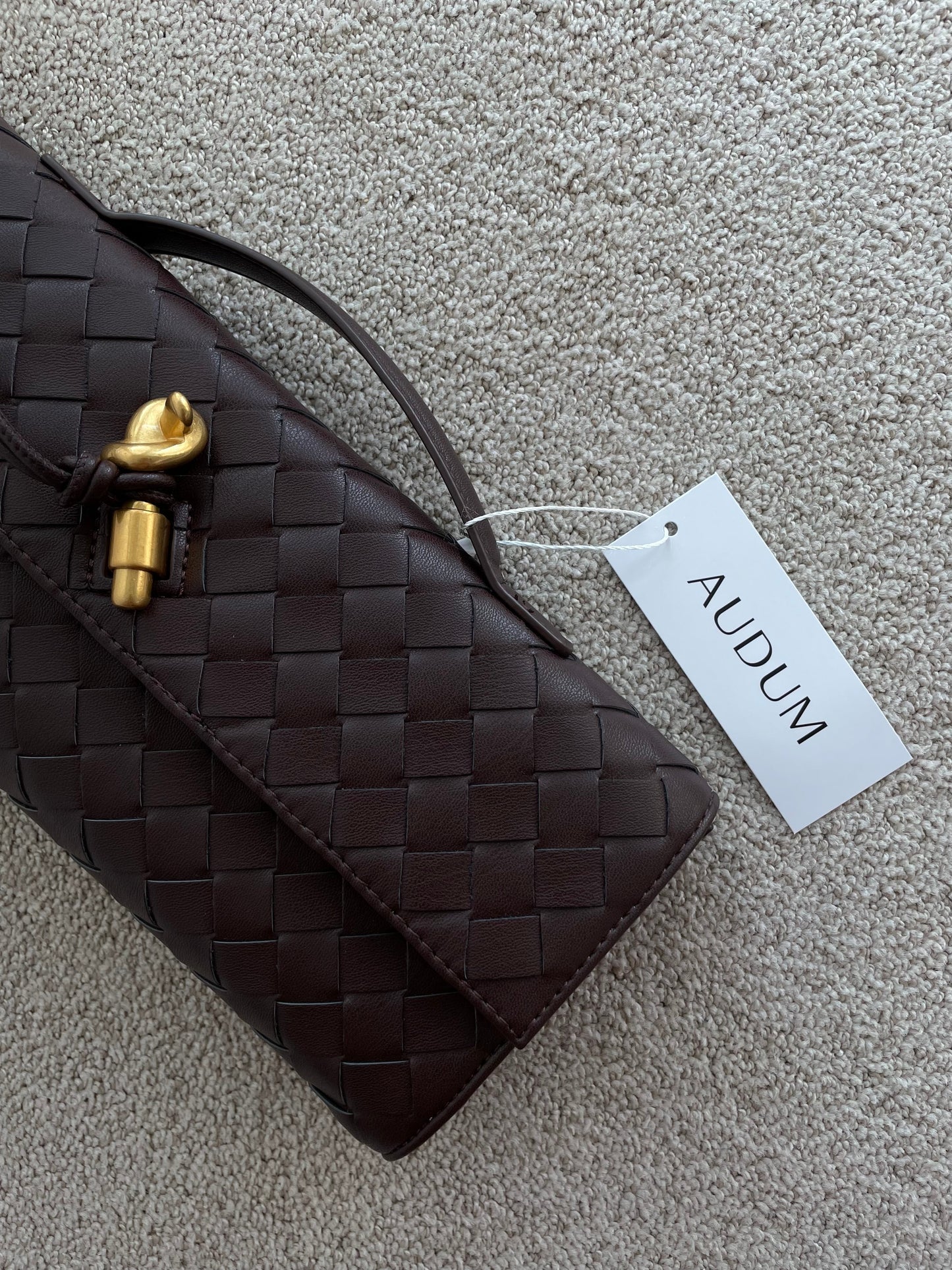 Elegantly Styled Bag for Everyday Wear