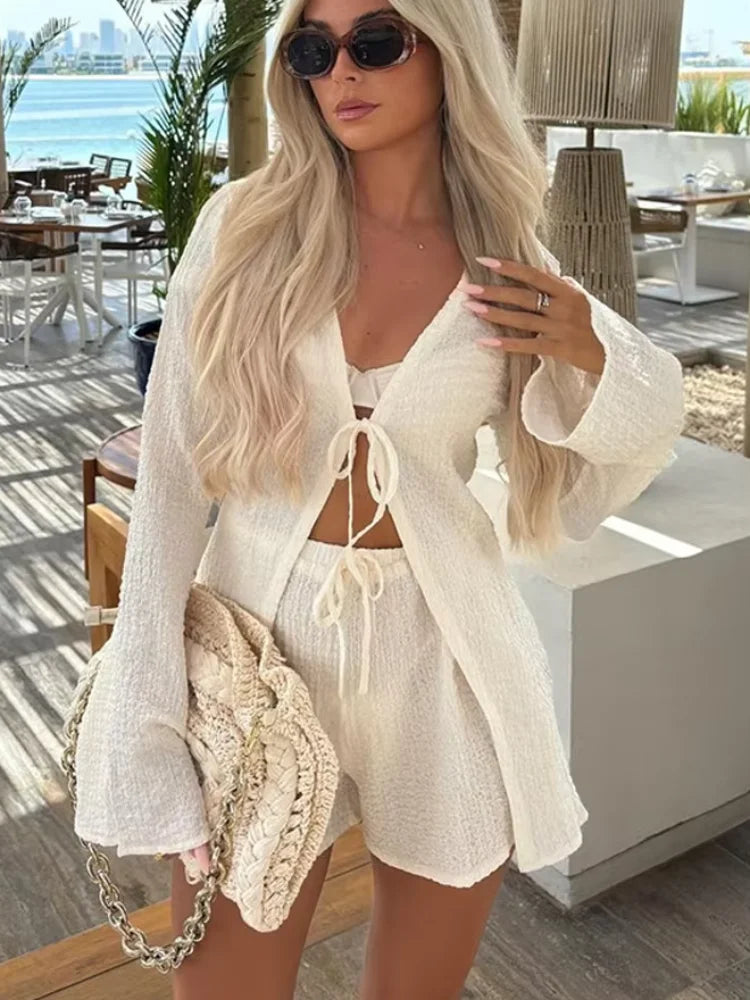 Classic Vintage Blouse with a Flattering Fit