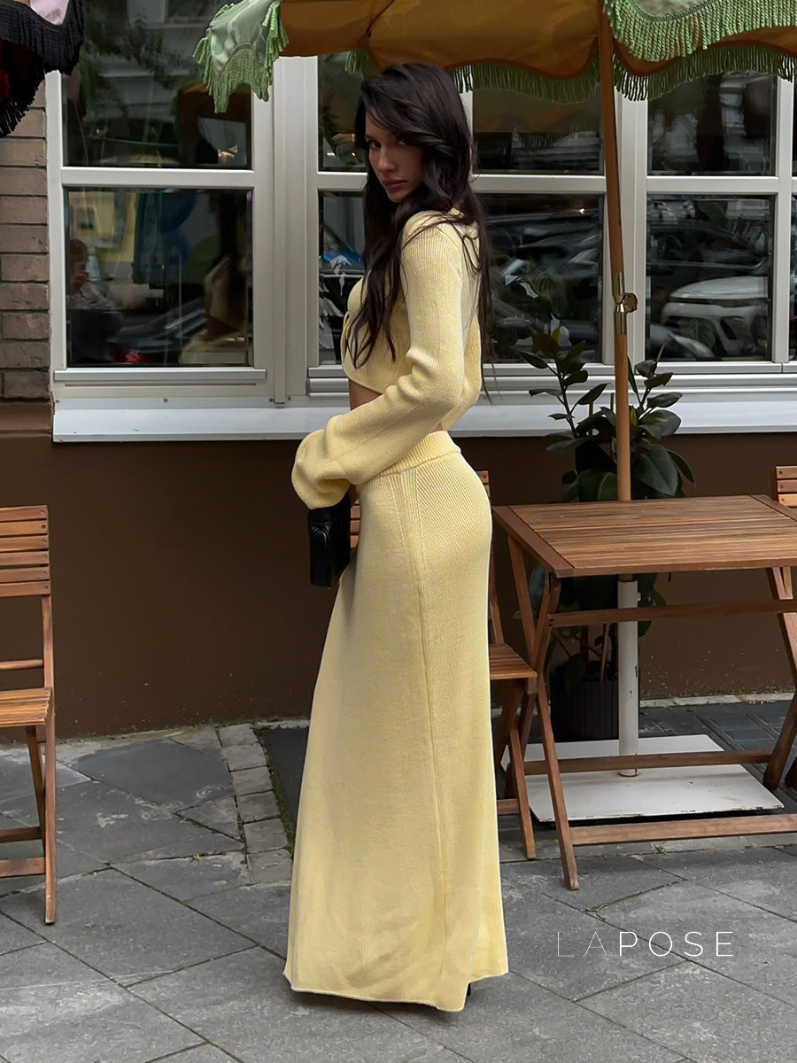Effortlessly Elegant Garment with a Timeless Design