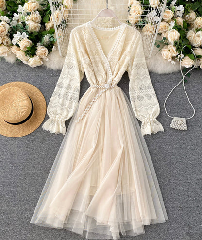 Effortlessly Elegant Dress with a Timeless Design