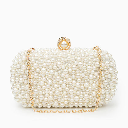 Well Tailored Bag with a Graceful Silhouette