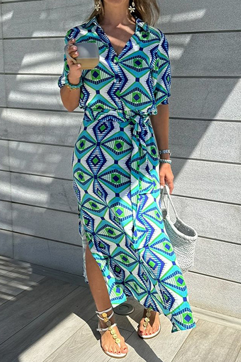 Classic Vintage Dress with a Flattering Fit
