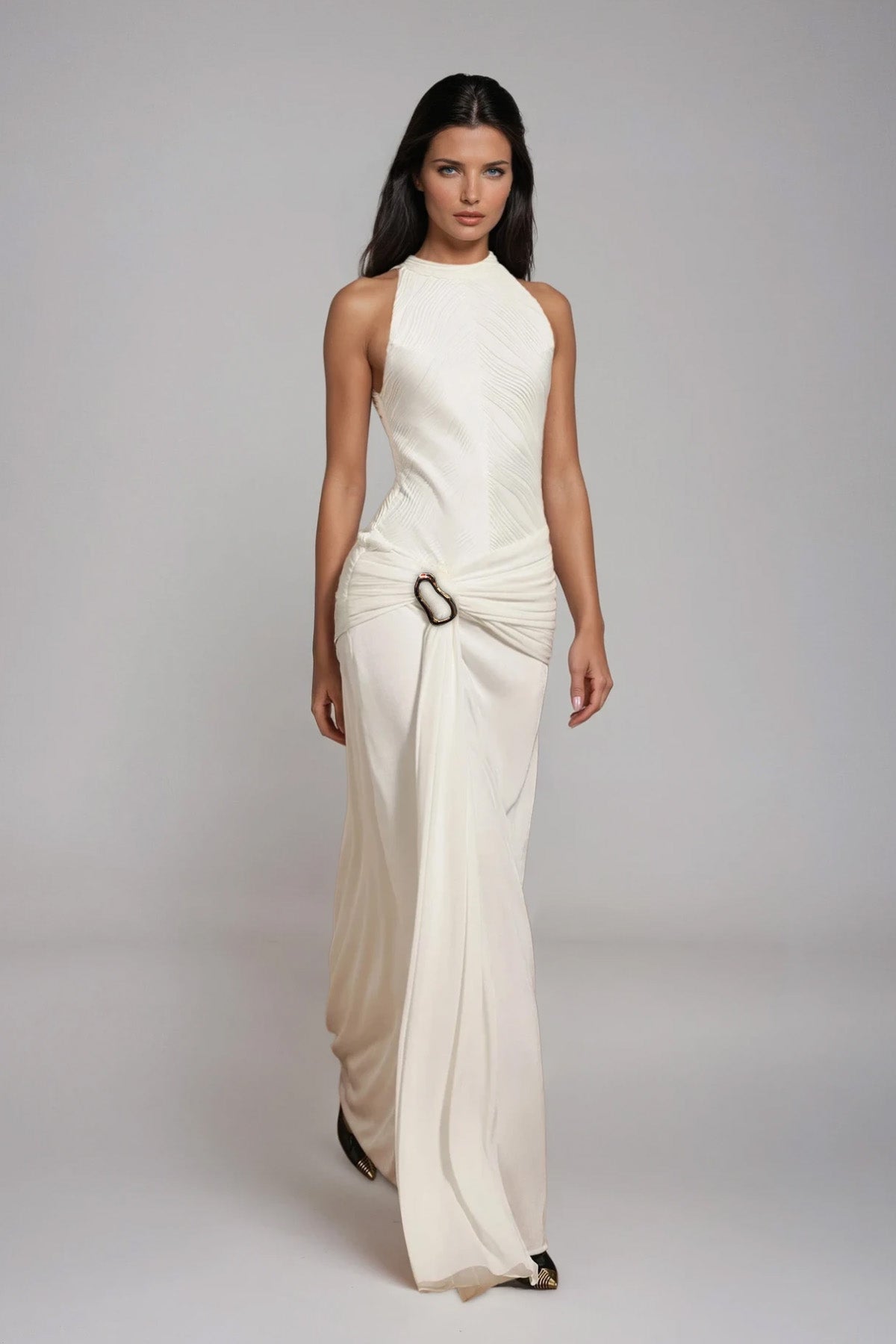 Well Tailored Dress with a Graceful Silhouette