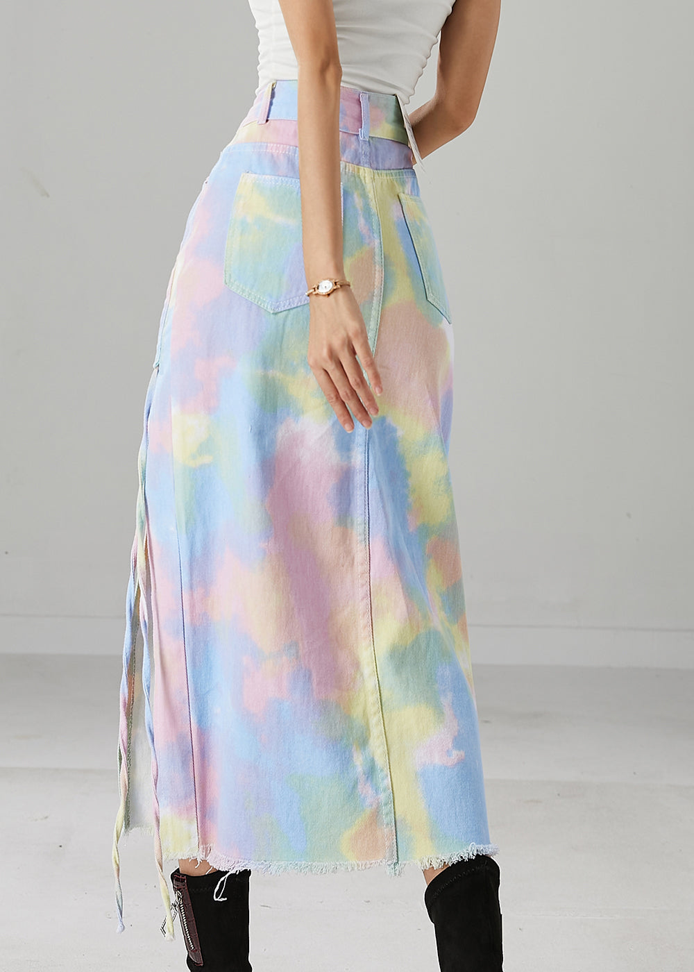 Well Tailored Garment with a Graceful Silhouette