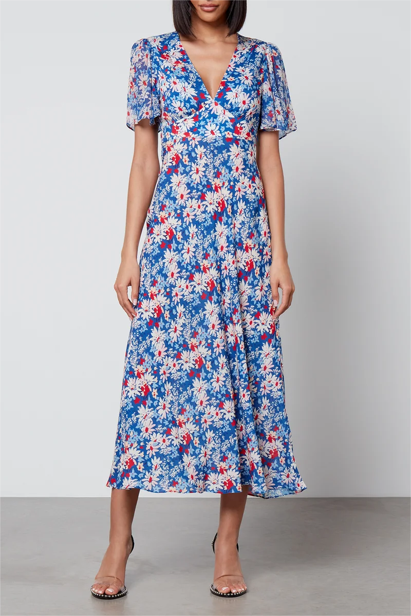 Beautifully Crafted Dress in a Classic Style