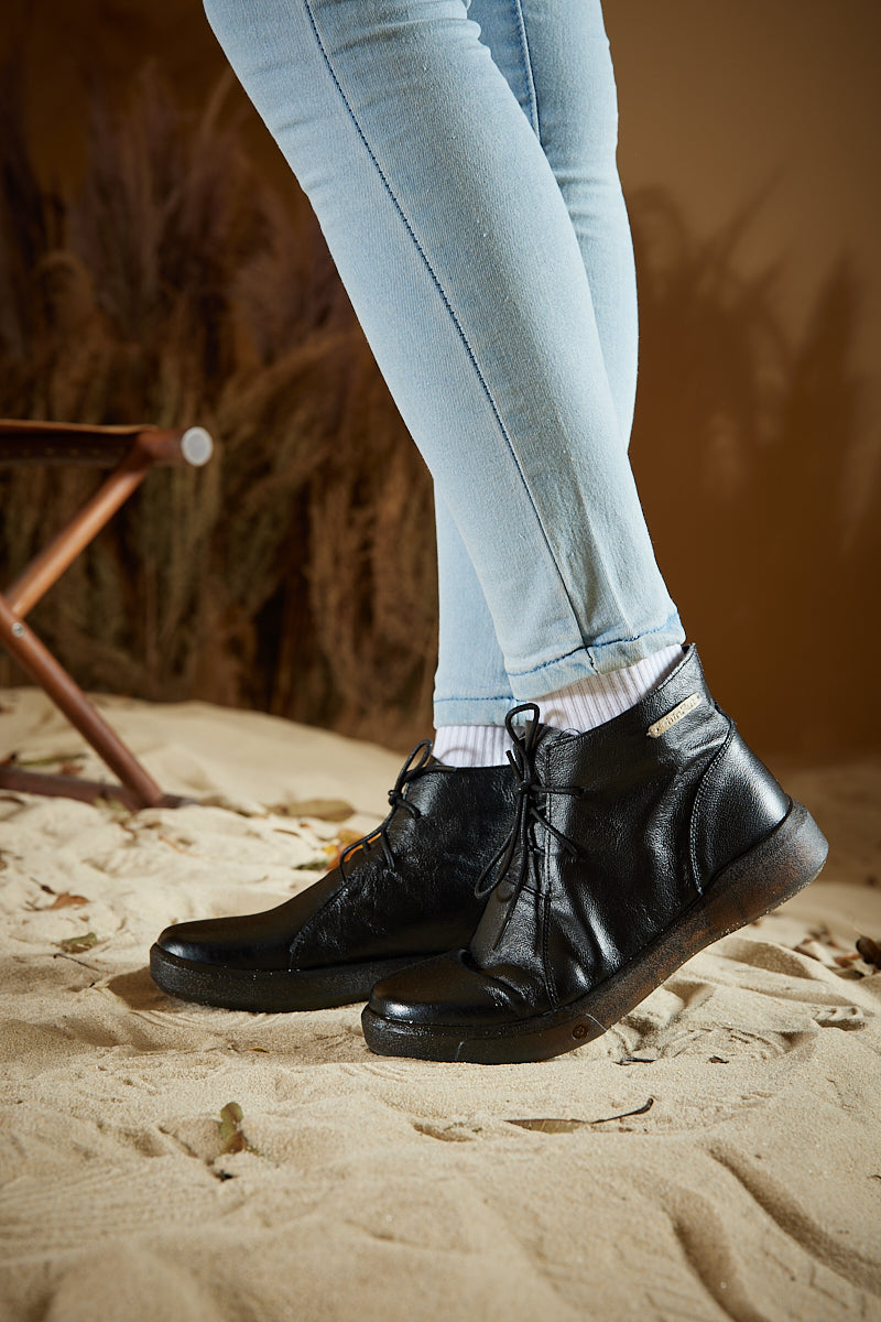 Elegantly Styled Boots for Everyday Wear