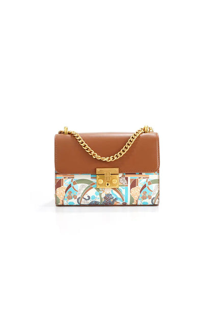 Polished Top with an Effortless Classic Look