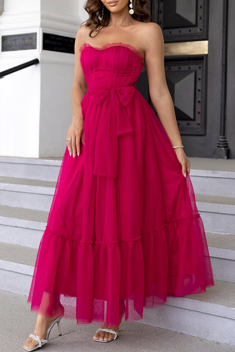 Beautifully Finished Dress in a Timeless Design