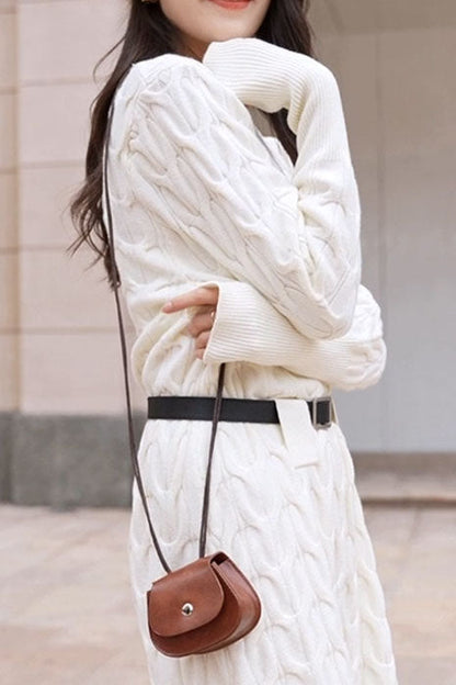 Well Tailored Bag with a Graceful Silhouette