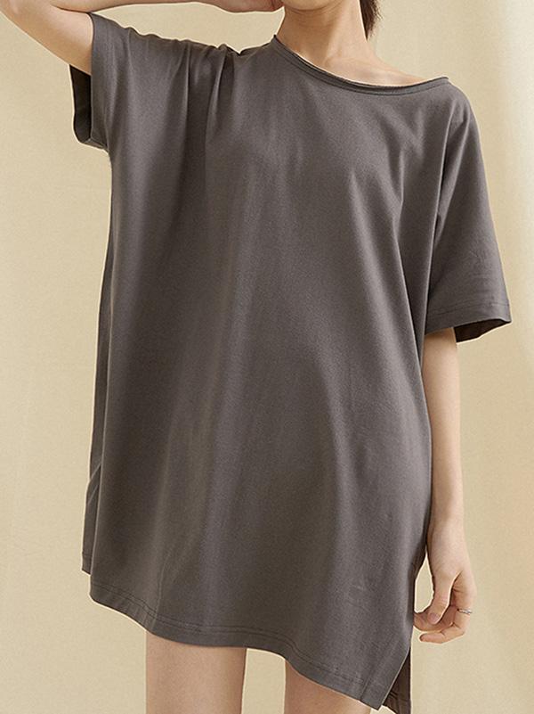 Sophisticated T-Shirt with a Clean Classic Look
