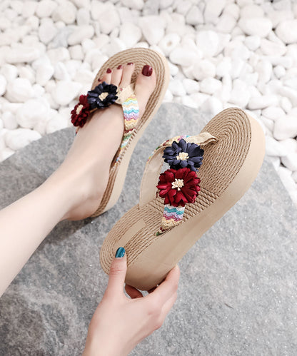 Effortlessly Elegant Sandals with a Timeless Design