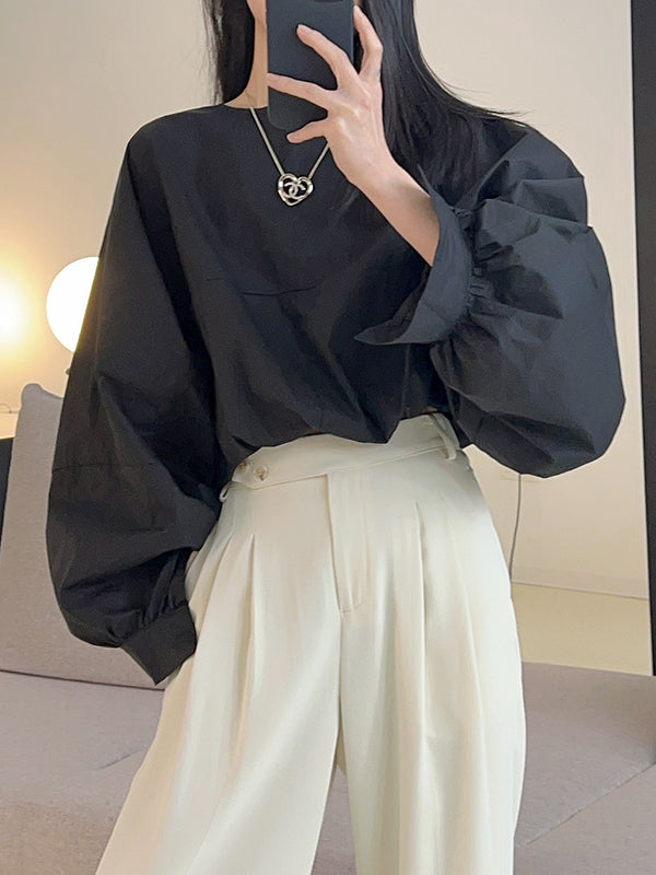 Well Tailored Blouse with a Graceful Silhouette