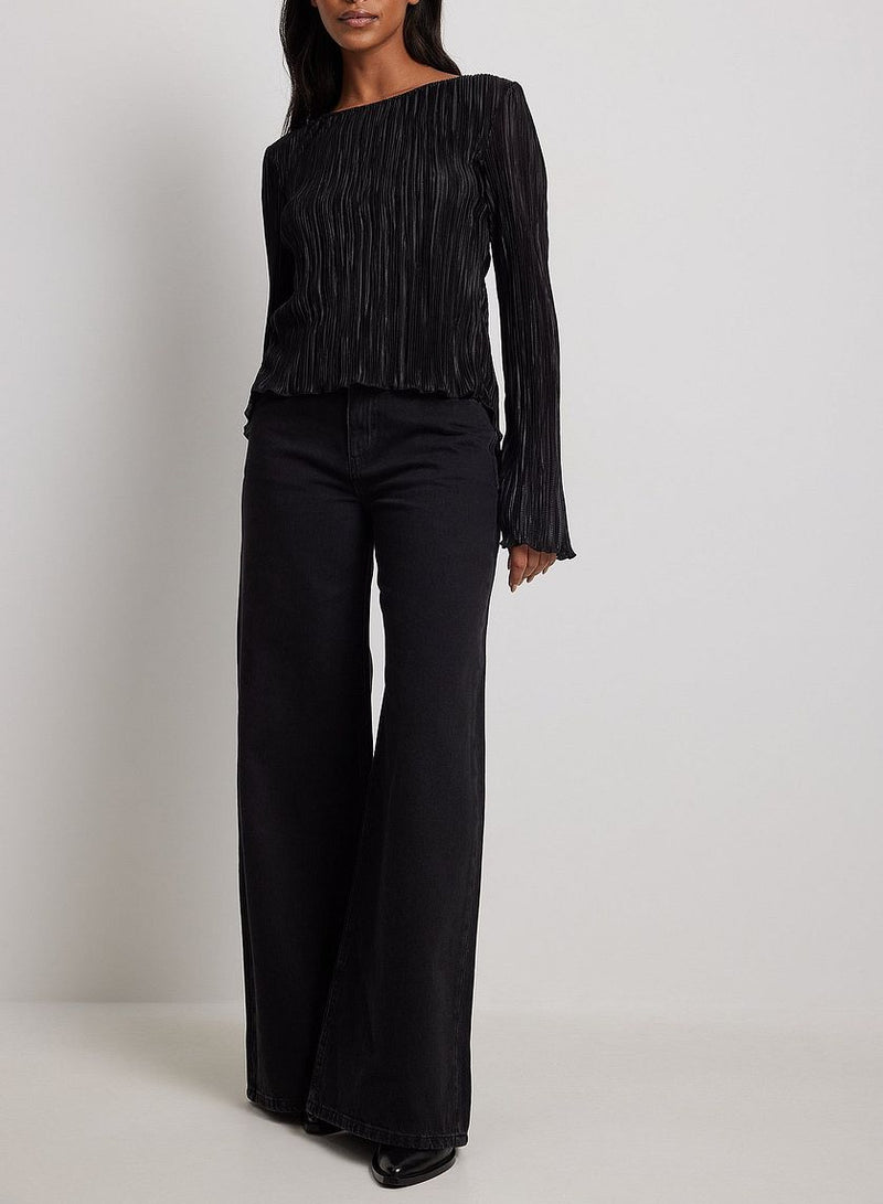 Classic Vintage Top with a Flattering Fit