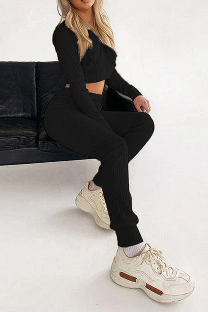 Well Tailored Pants with a Graceful Silhouette