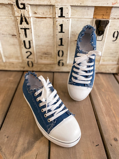 Elegantly Styled Sneakers for Everyday Wear