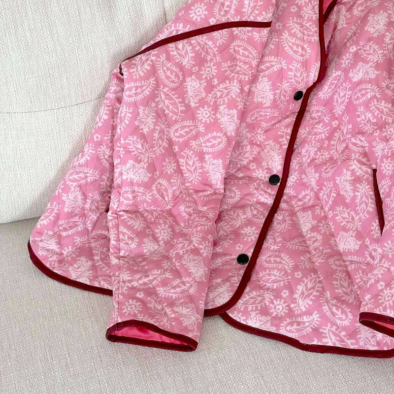 Effortlessly Elegant Jacket with a Timeless Design