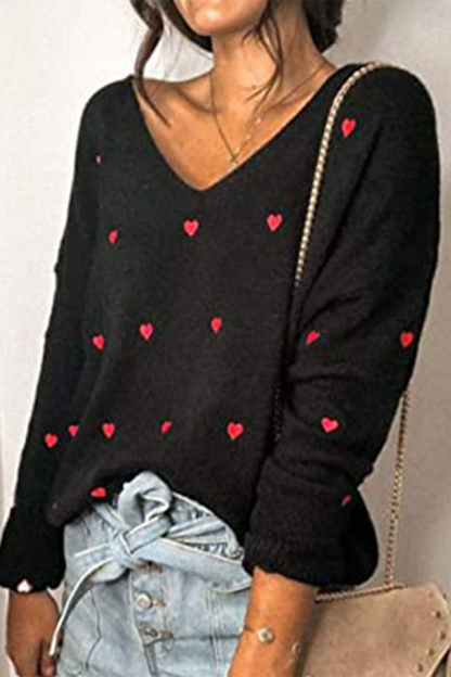 Effortlessly Elegant Sweater with a Timeless Design