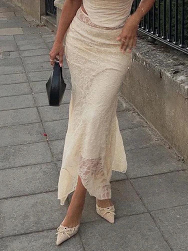 Effortlessly Elegant Garment with a Timeless Design