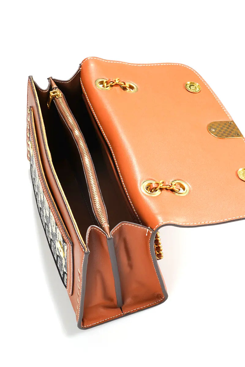 Gracefully Styled Bag for Any Occasion