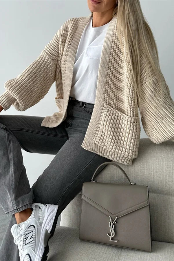 Well Tailored Cardigan with a Graceful Silhouette