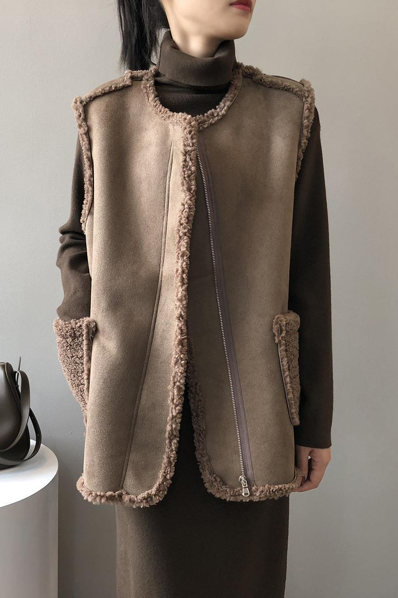 Gracefully Styled Coat for Any Occasion