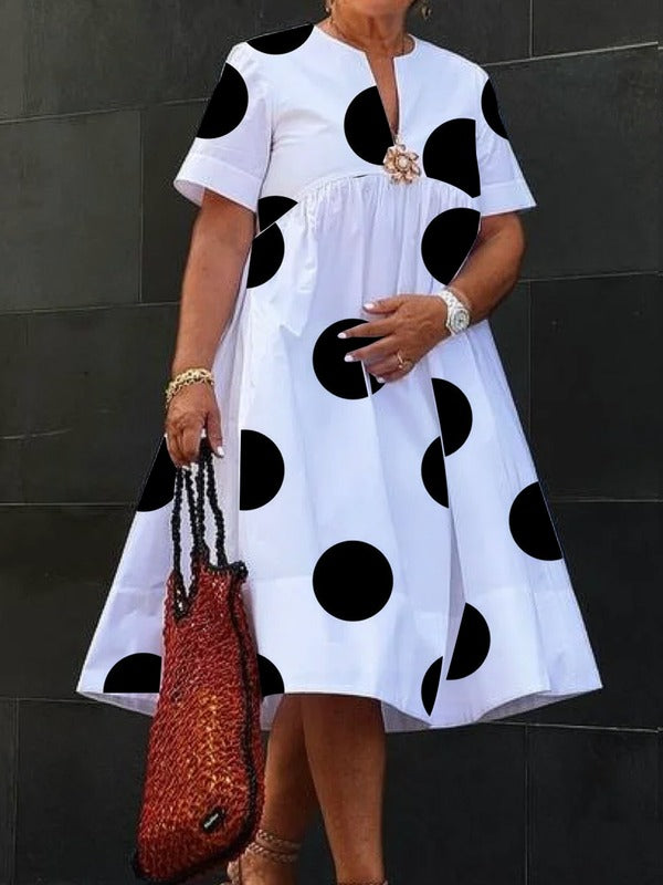 Effortlessly Elegant Dress with a Timeless Design