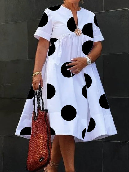 Effortlessly Elegant Dress with a Timeless Design