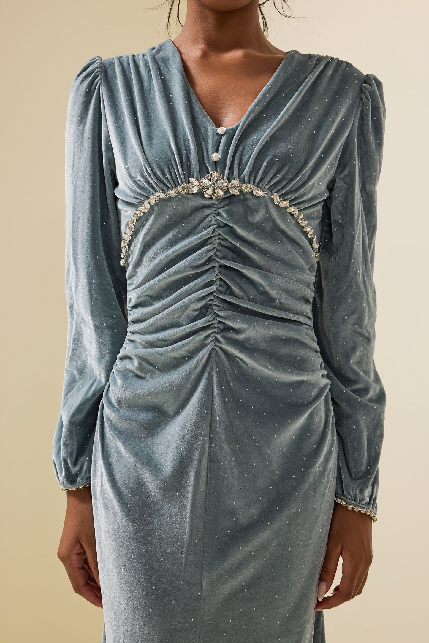 Beautifully Finished Dress in a Timeless Design
