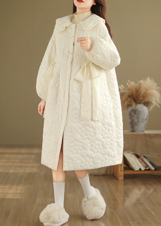 Well Tailored Coat with a Graceful Silhouette