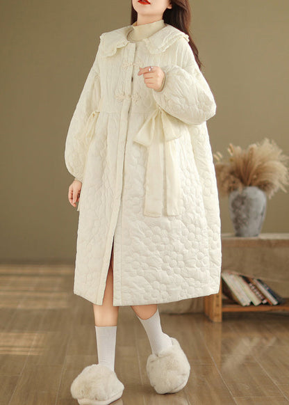 Well Tailored Coat with a Graceful Silhouette