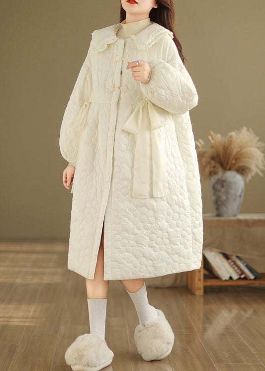 Well Tailored Coat with a Graceful Silhouette